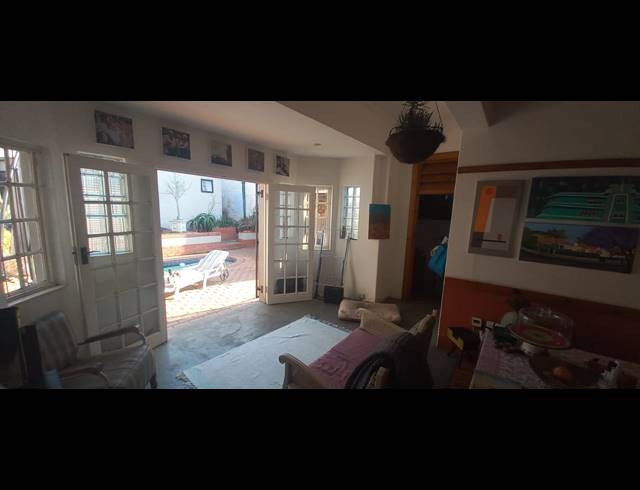 3 BEDROOM FREEHOLD FOR SALE IN GLENWOOD